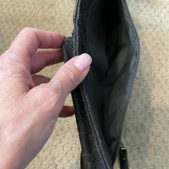 Authentic Gucci waist bum bag with dust bag - Picture 8 of 9